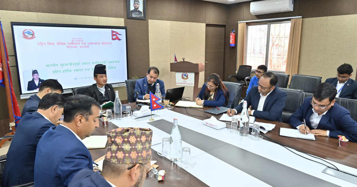 गृहमन्त्री गुरुङको निर्देशन : विपद पूर्वतयारीका लागि जनशक्ति, उपकरण तयारी अवस्थामा राख्नू